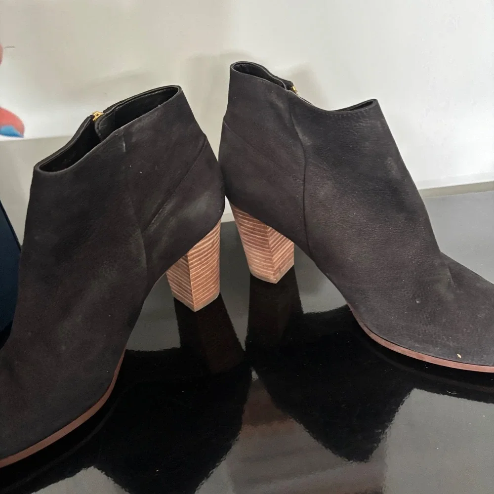 Cole Haan Davenport Bootie II Black Nubuck Leather Ankle Boots D41960 Size 10.5 - Picture 5 of 8